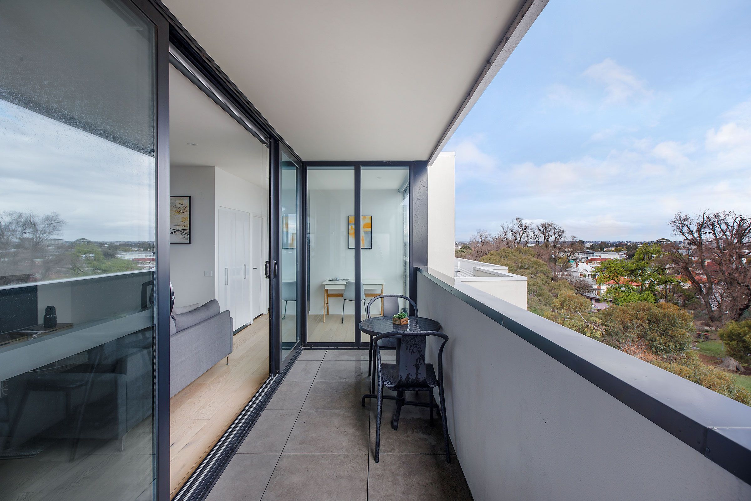 2BR City View